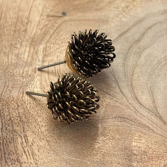 Gold Wire Ball Stud Earrings Textured Sphere Pierced Modern Chic New - Picture 3 of 5